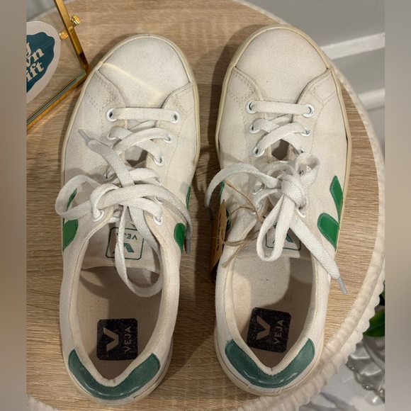Veja White Sneakers with Green Heel Tab - Picture 10 of 14
